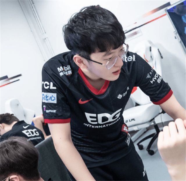 九游娱乐app-Scout连续三场比赛得分超过表现优异，RNG不断突破！气势如虹延续-九游娱乐app